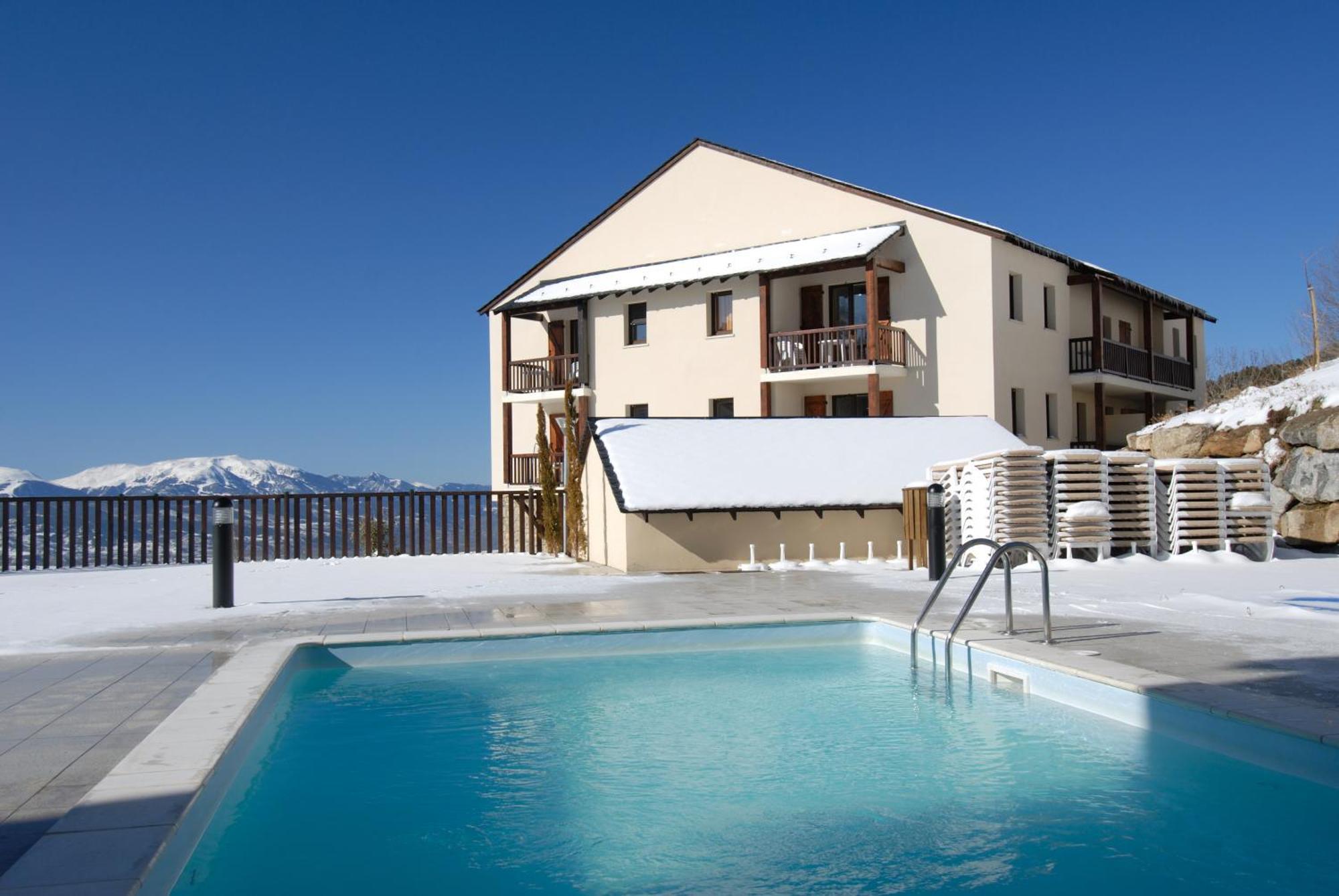 Residence Odalys Mille Soleils Font-Romeu-Odeillo-Via ภายนอก รูปภาพ