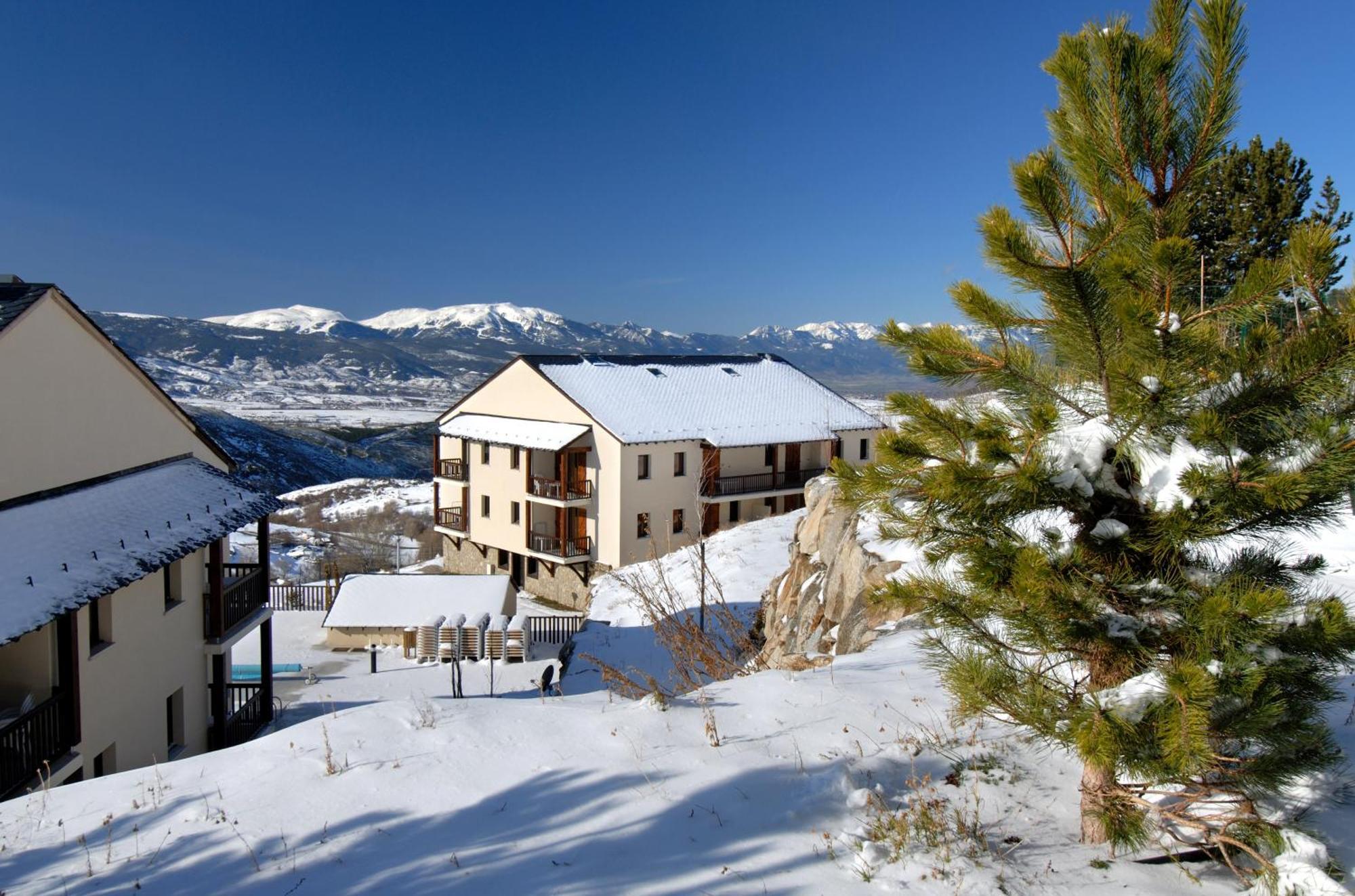 Residence Odalys Mille Soleils Font-Romeu-Odeillo-Via ภายนอก รูปภาพ