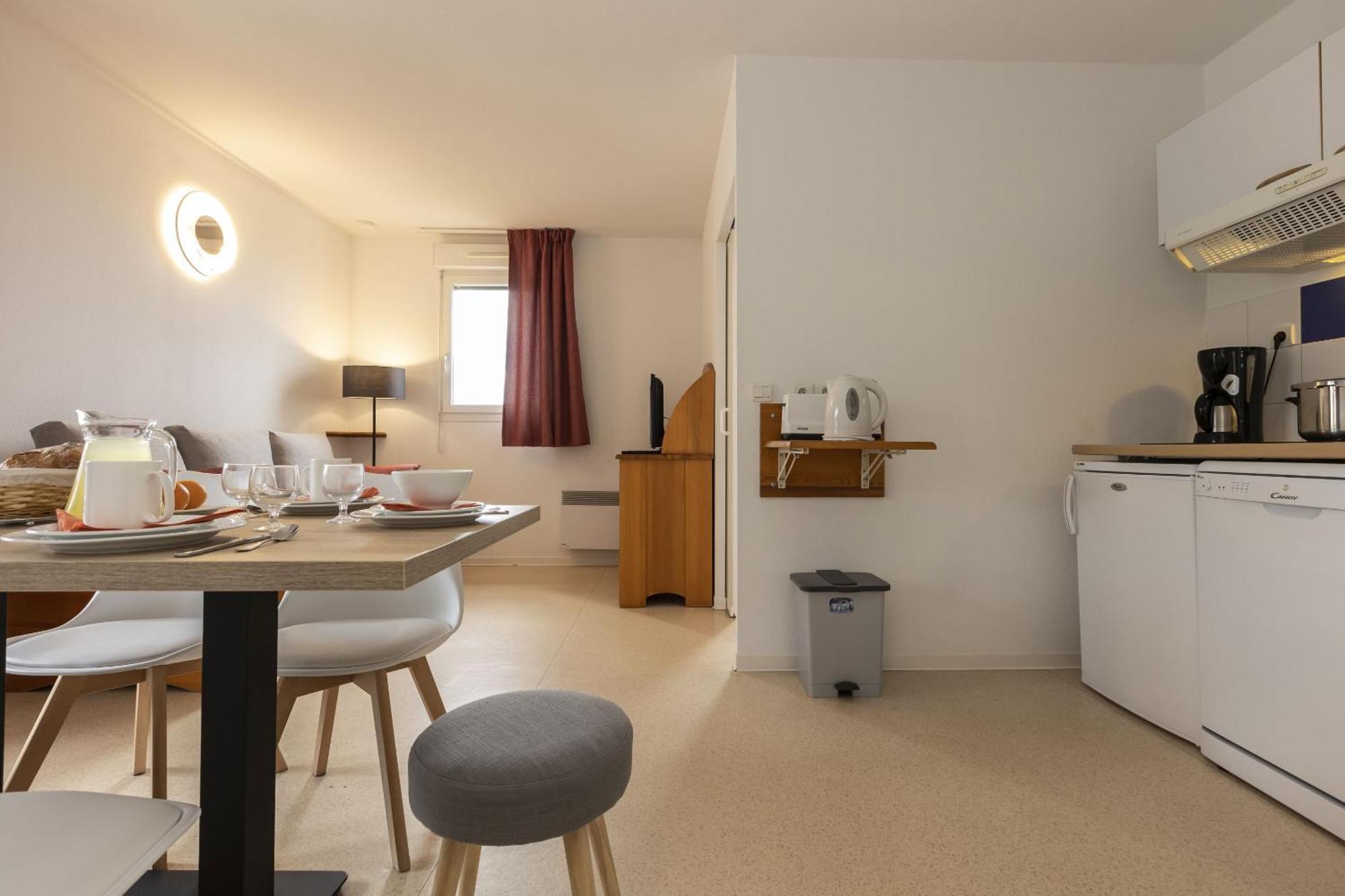 Residence Odalys Mille Soleils Font-Romeu-Odeillo-Via ภายนอก รูปภาพ