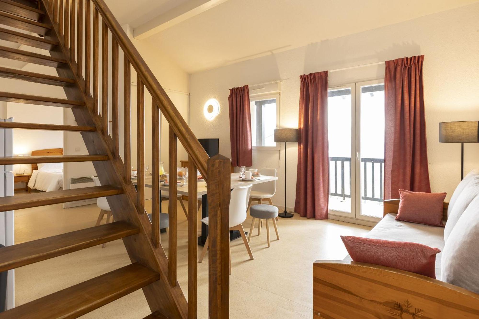 Residence Odalys Mille Soleils Font-Romeu-Odeillo-Via ภายนอก รูปภาพ