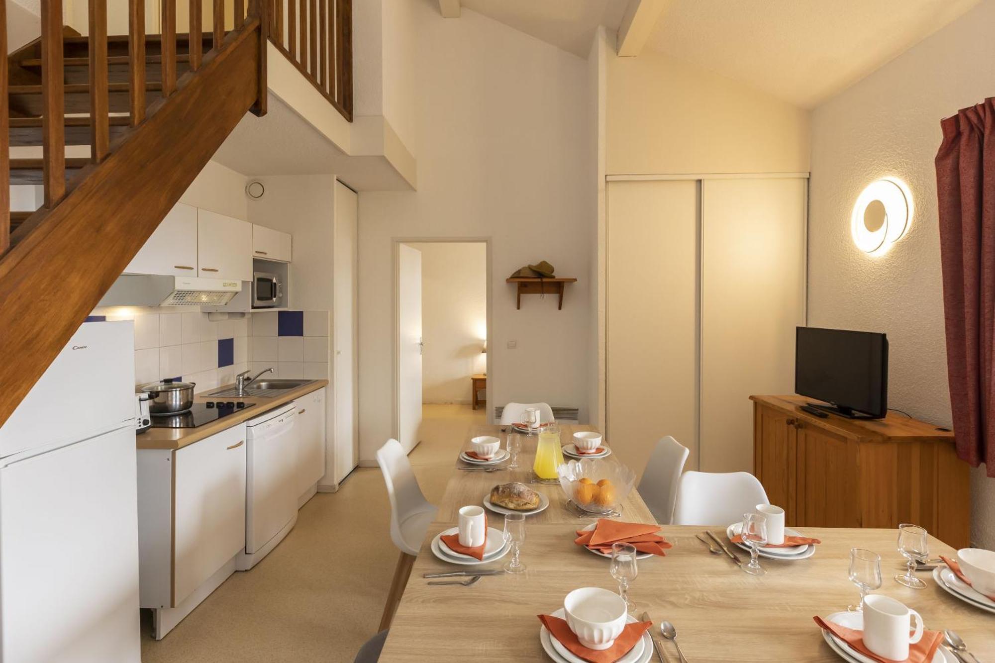 Residence Odalys Mille Soleils Font-Romeu-Odeillo-Via ภายนอก รูปภาพ