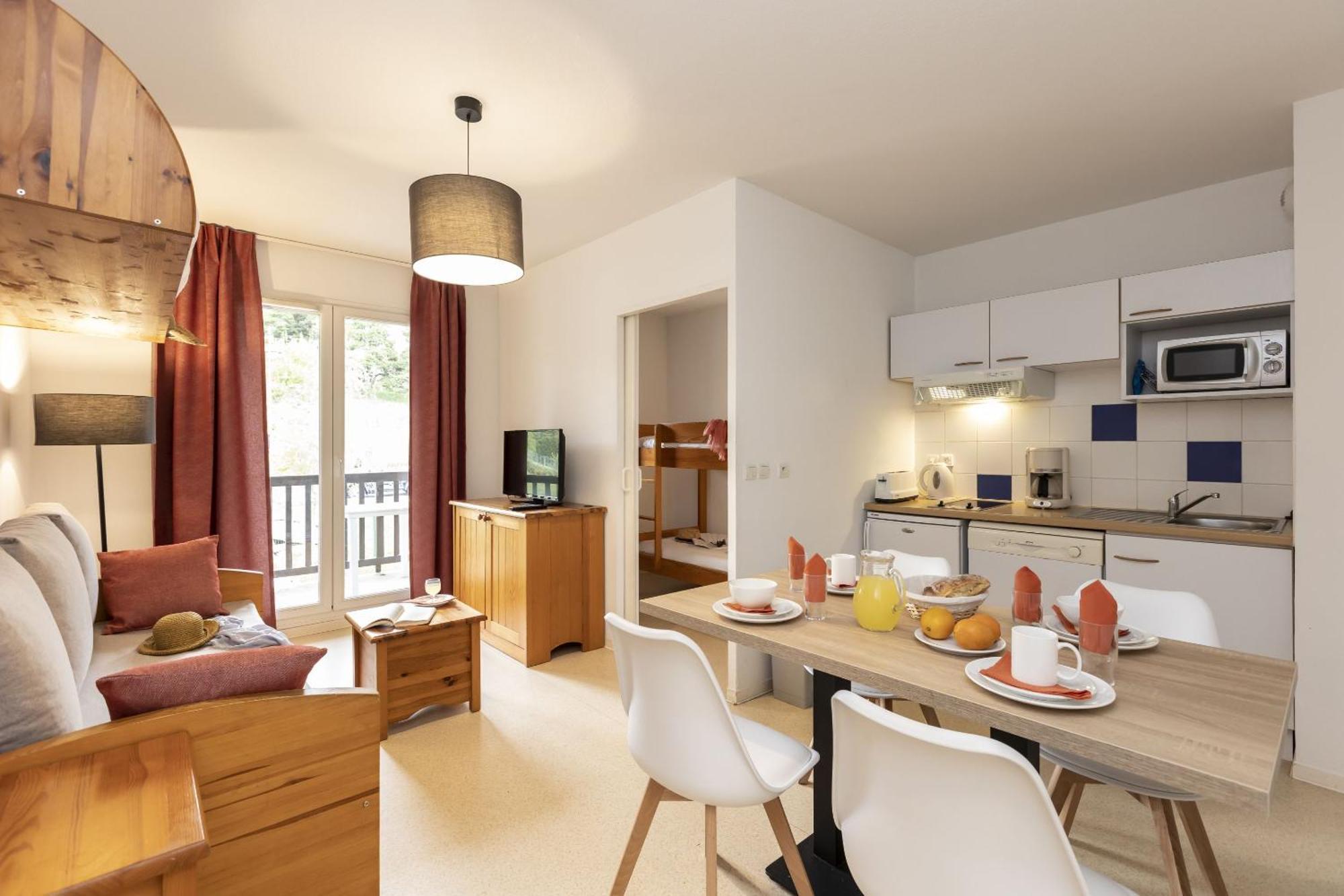 Residence Odalys Mille Soleils Font-Romeu-Odeillo-Via ภายนอก รูปภาพ