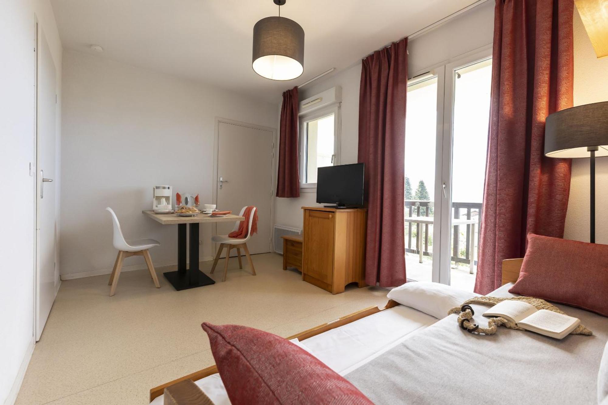 Residence Odalys Mille Soleils Font-Romeu-Odeillo-Via ภายนอก รูปภาพ