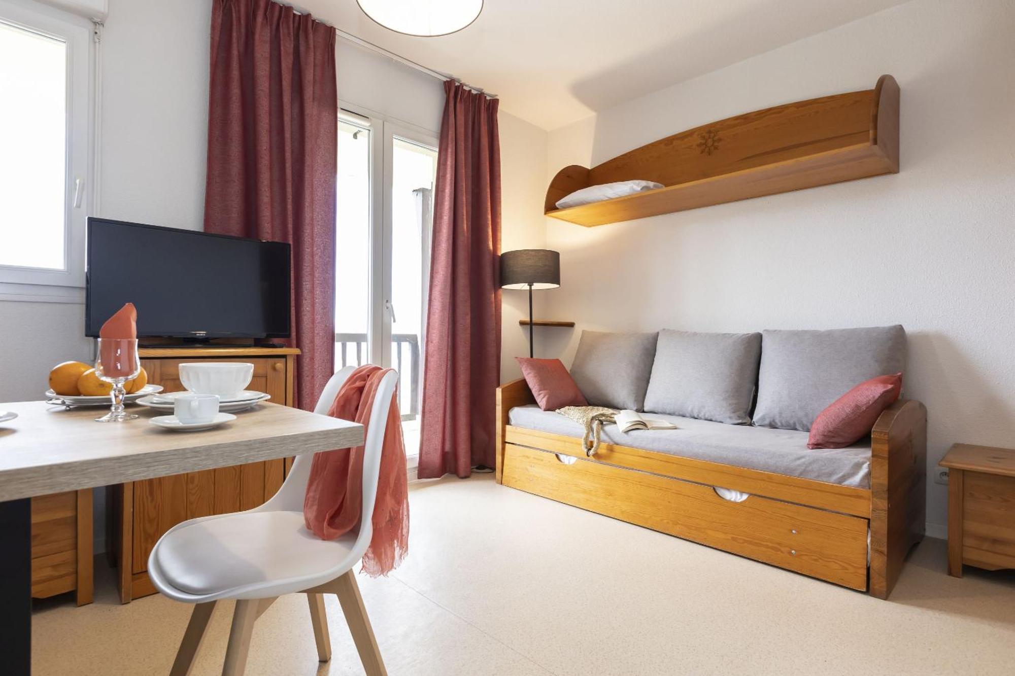 Residence Odalys Mille Soleils Font-Romeu-Odeillo-Via ภายนอก รูปภาพ